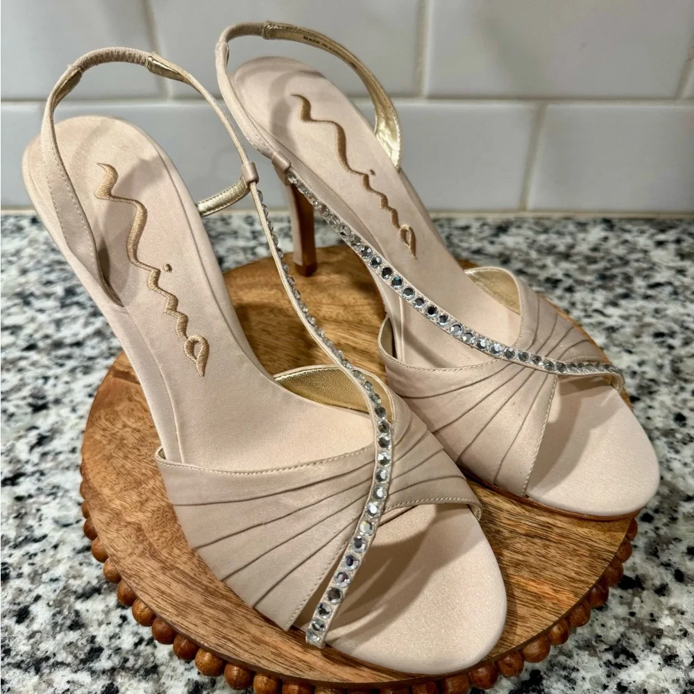 NWOB Nina Cream Slingback Heels With‎ Rhinestone Strap
